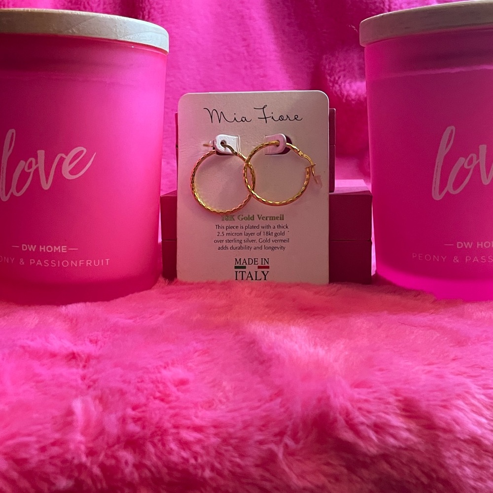 Brand new gold inspired hoops in Sterling Silver, perfect fit and length